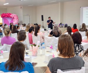  Cooperadas de Quedas do Iguaçu Participam de Palestra Inspiradora com Psicóloga Maressa França