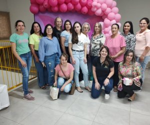  Cooperadas de Quedas do Iguaçu Participam de Palestra Inspiradora com Psicóloga Maressa França