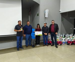  COASUL PREMIA AVICULTORES DESTAQUE DOS MESES DE MAIO E JUNHO